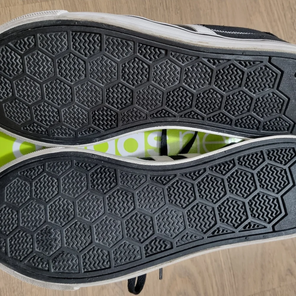 Adidas black and white men's sneakers Size 9.5 U.S. - Picture 12 of 15